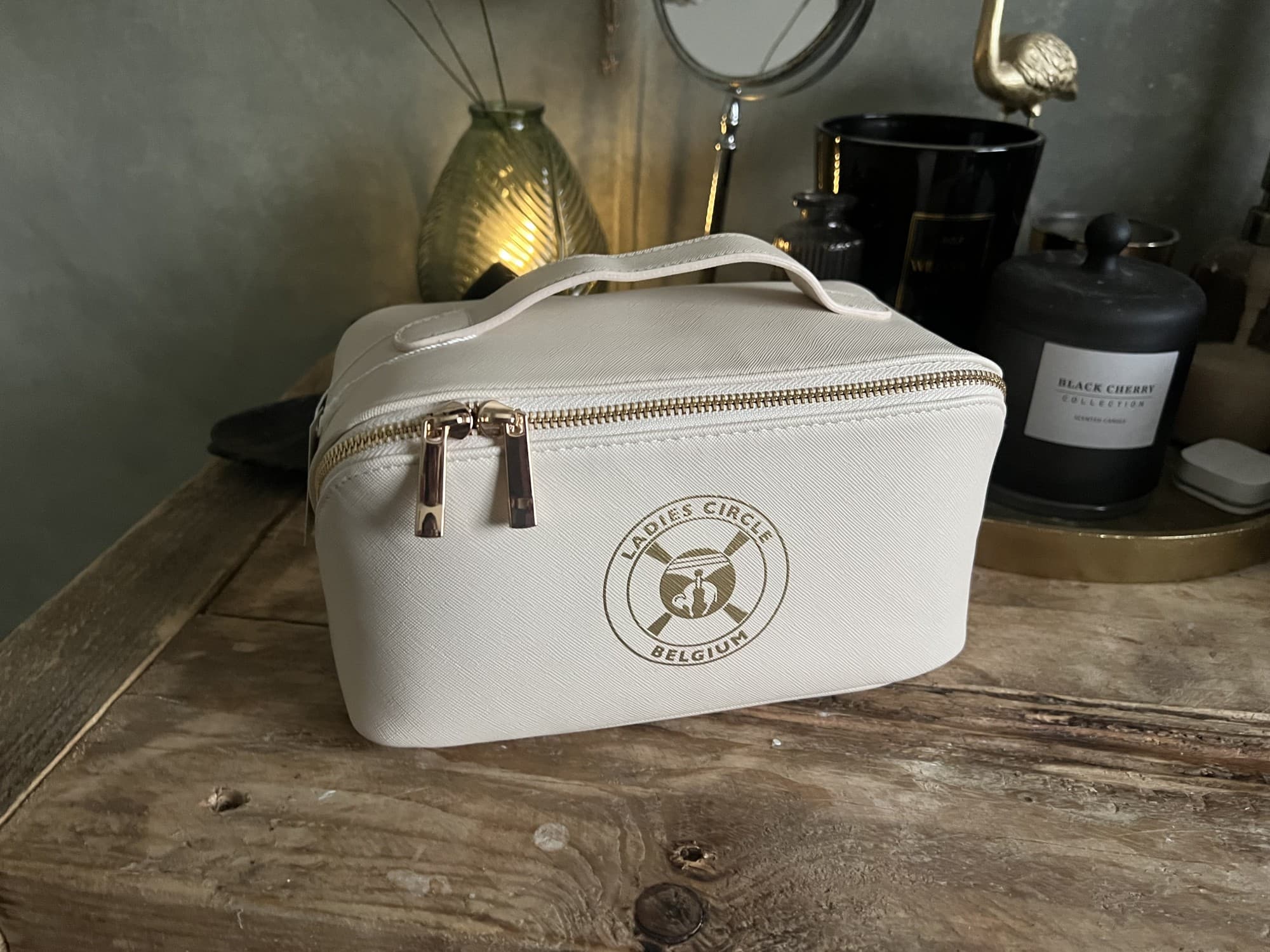 Open Flat Accessory Case